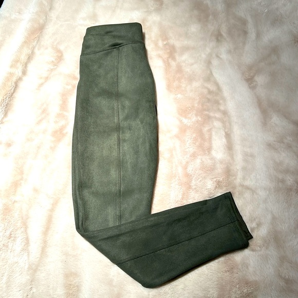 SPANX Faux Suede Leggings - NWOT - Picture 3 of 8